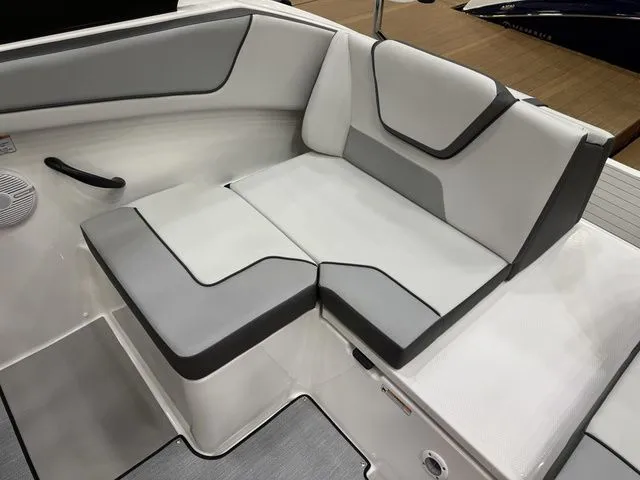 Slide: The Image of Yamaha AR220 2026 - 7