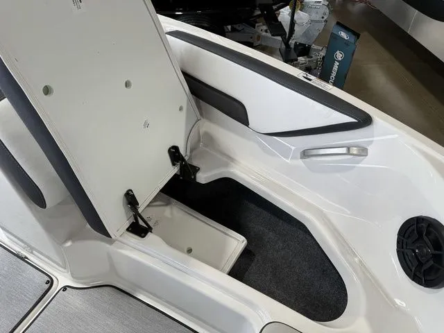 Slide: The Image of Yamaha AR195 2026 - 24