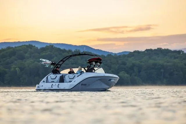 Slide: The Image of Yamaha AR220 2026 - 25