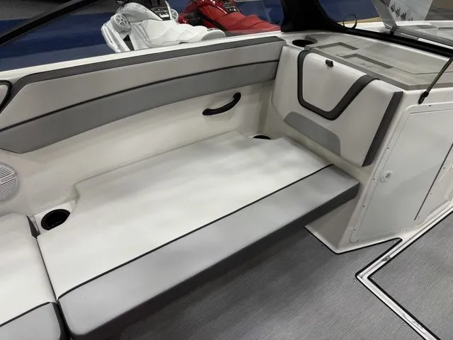 Slide: The Image of Yamaha AR220 2026 - 9