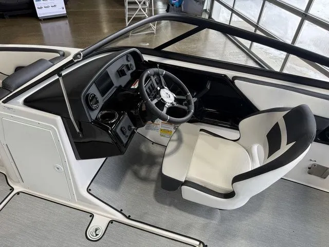 Slide: The Image of Yamaha AR195 2026 - 14