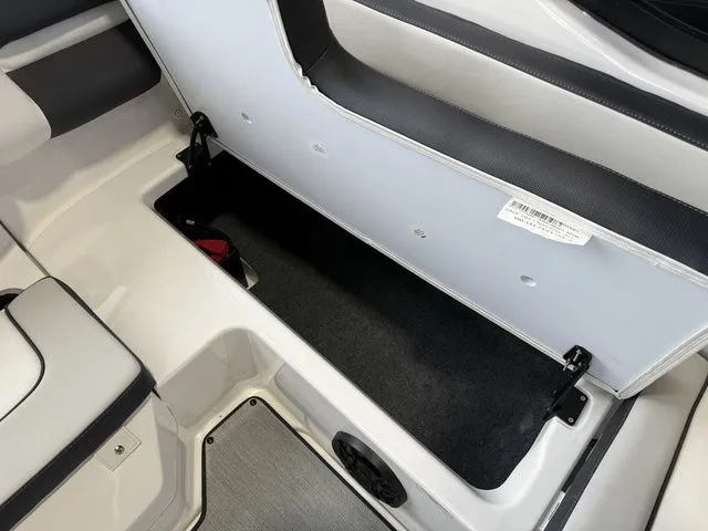 Slide: The Image of Yamaha AR195 2026 - 8