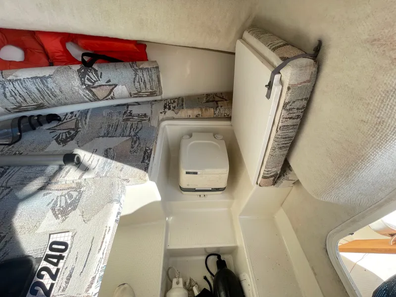 Slide: The Image of Robalo 2240 Walkaround 2000 - 10