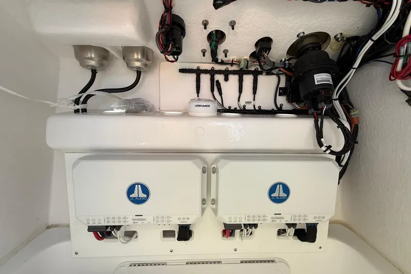 Slide: The Image of Electrical system of 2025 Cape Horn 22 OS boat with JL Audio components. - 18