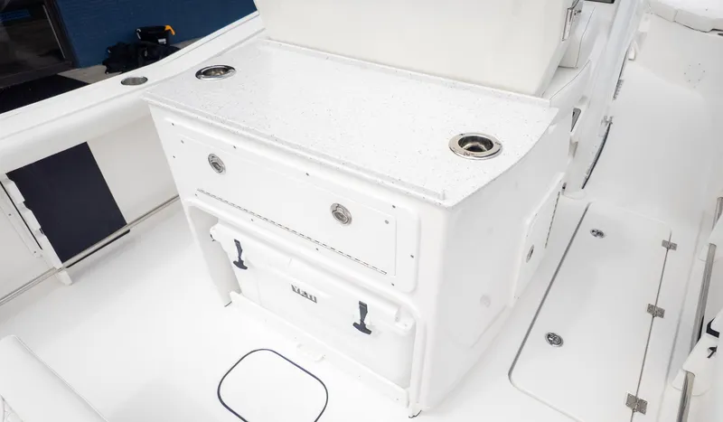 Slide: The Image of Tidewater 272 CC Adventure 2026 - 12