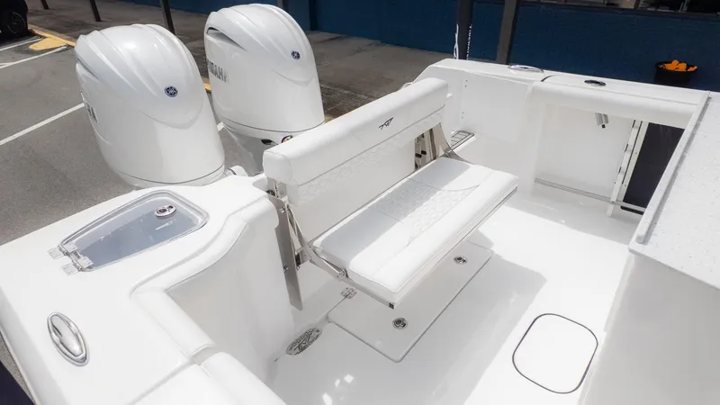 Slide: The Image of Tidewater 272 CC Adventure 2026 - 8