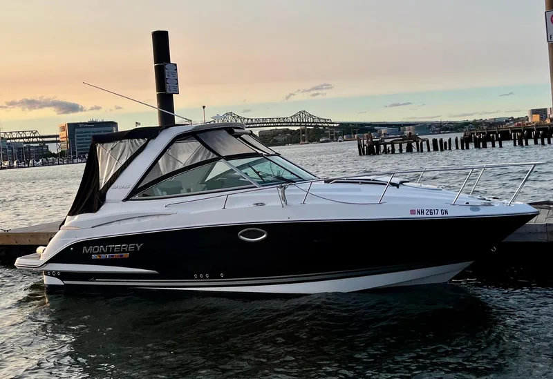 Slide: The Image of Monterey 295 Sport Yacht 2021 - 0