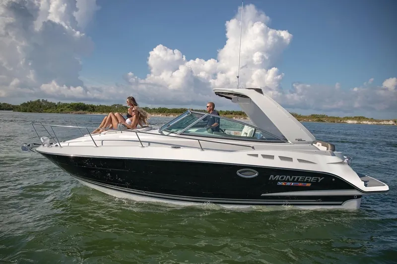 Slide: The Image of Monterey 295 Sport Yacht 2021 - 1