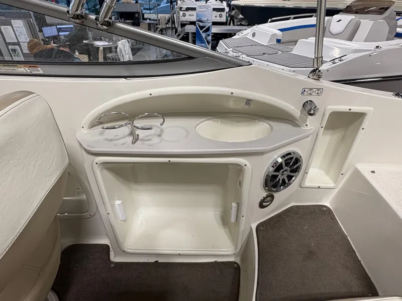 Slide: The Image of Stingray 215 LR 2014 - 6