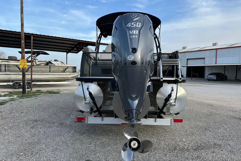 Slide: The Image of 2024 Veranda VX 25 DCVL pontoon boat with powerful Yamaha 450 V8 engine. - 6