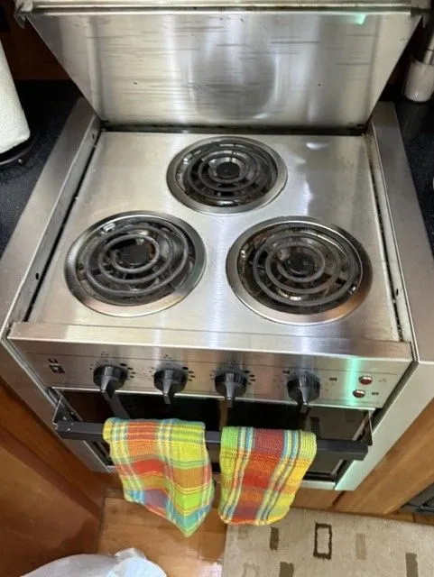 Slide: The Image of Silverton 43MY 2002 - 12