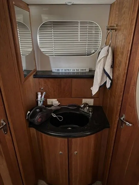 Slide: The Image of Silverton 43MY 2002 - 16