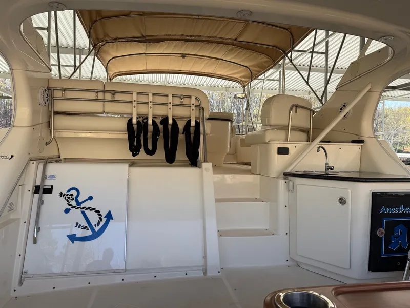 Slide: The Image of Silverton 43MY 2002 - 6