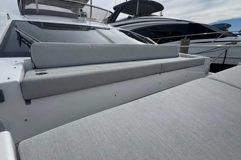 Slide: The Image of Azimut 50 2021 - 50