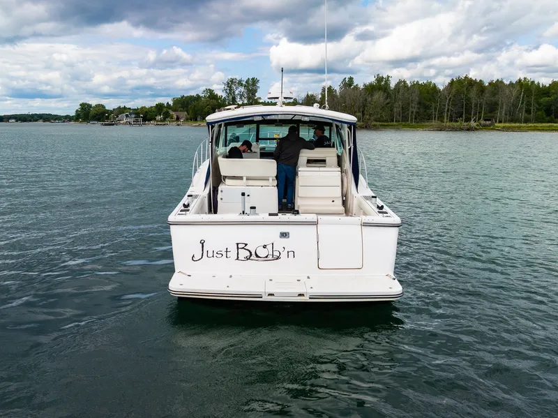 Slide: The Image of Tiara 3500 Open 2002 - 10