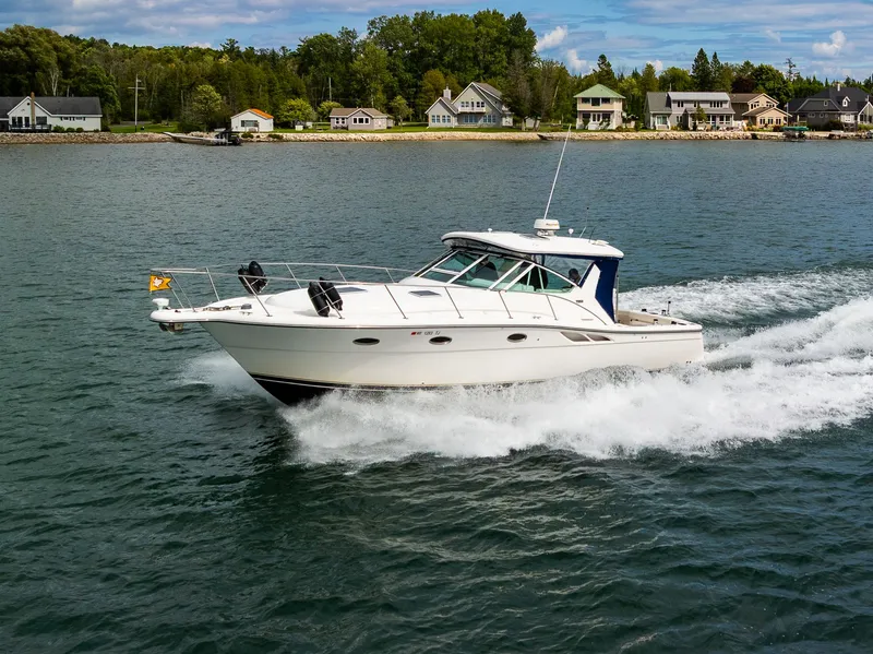 Slide: The Image of Tiara 3500 Open 2002 - 11