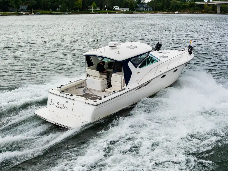 Slide: The Image of Tiara 3500 Open 2002 - 15