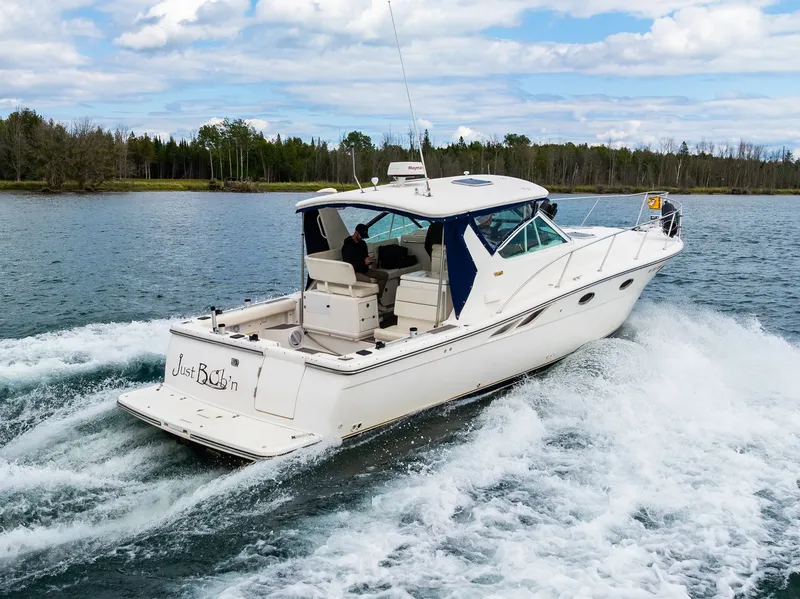 Slide: The Image of Tiara 3500 Open 2002 - 3