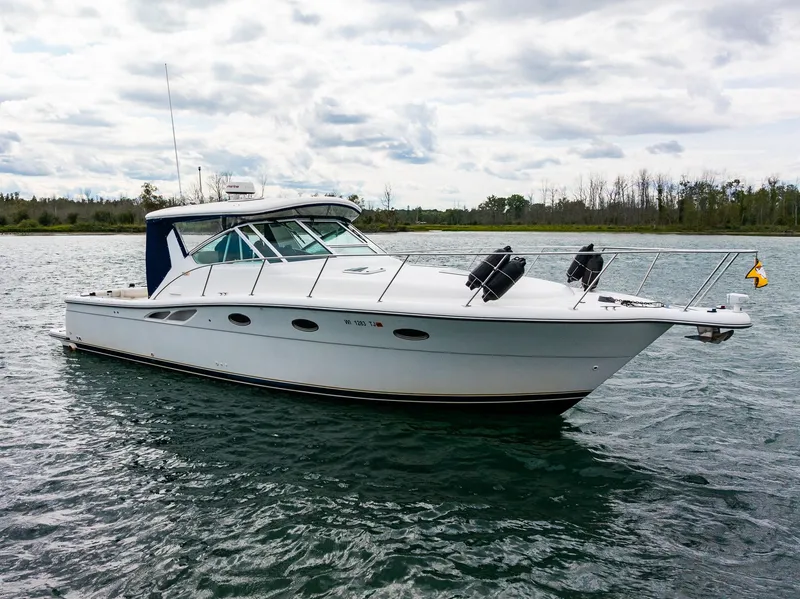 Slide: The Image of Tiara 3500 Open 2002 - 7