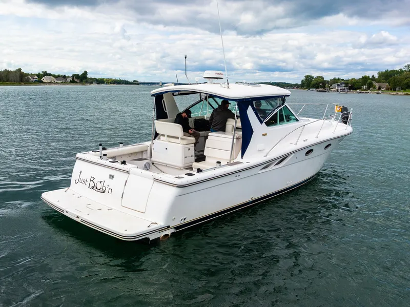 Slide: The Image of Tiara 3500 Open 2002 - 9