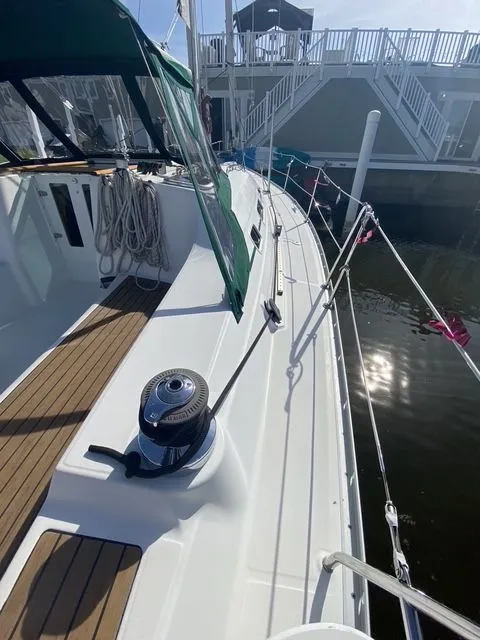 Slide: The Image of Beneteau 393 2002 - 11