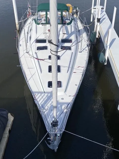 Slide: The Image of Beneteau 393 2002 - 12