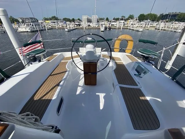 Slide: The Image of Beneteau 393 2002 - 14