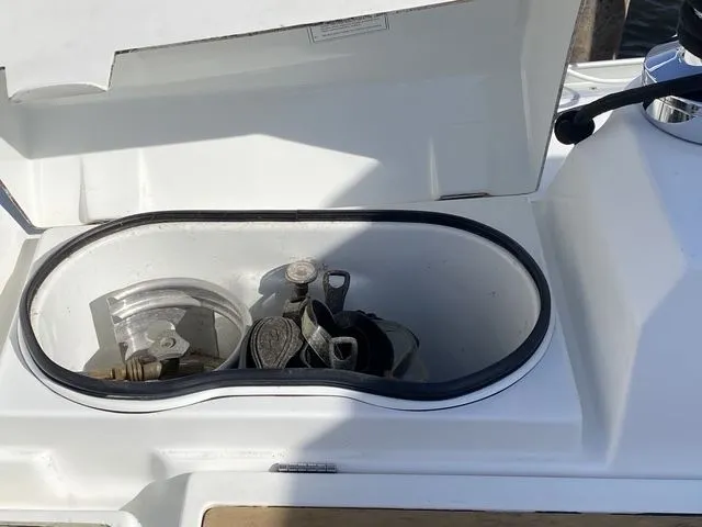 Slide: The Image of Beneteau 393 2002 - 19