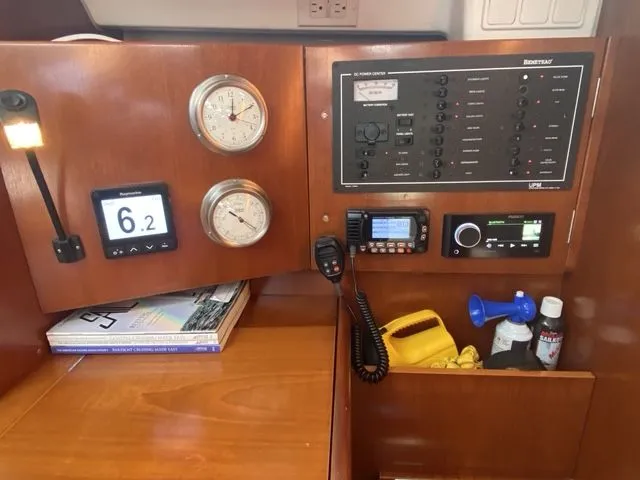 Slide: The Image of Beneteau 393 2002 - 27