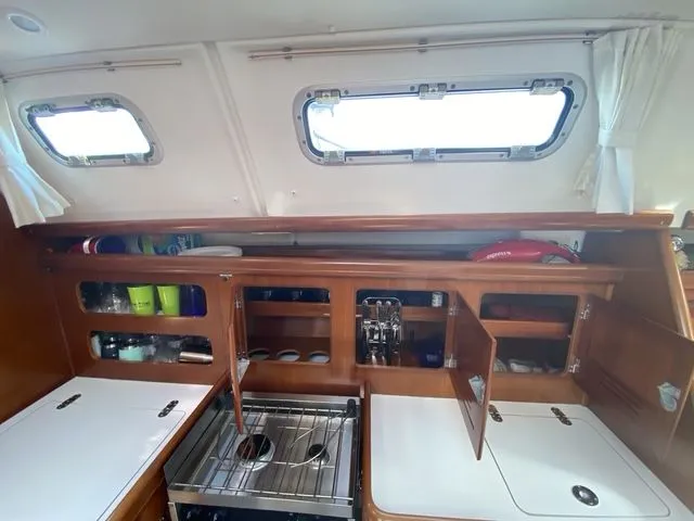 Slide: The Image of Beneteau 393 2002 - 31