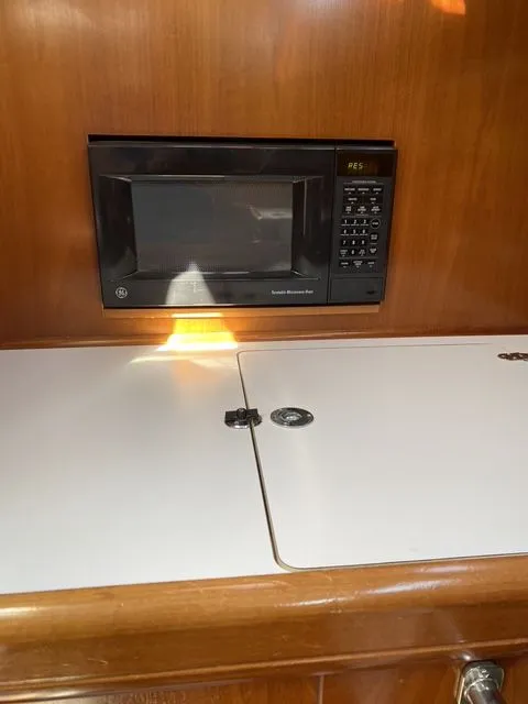 Slide: The Image of Beneteau 393 2002 - 32