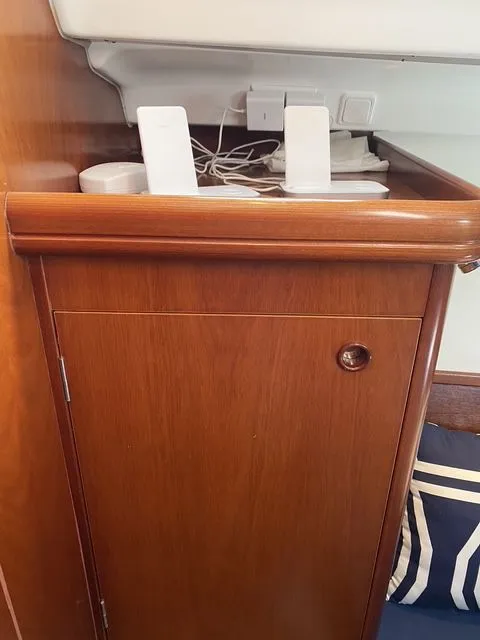 Slide: The Image of Beneteau 393 2002 - 42