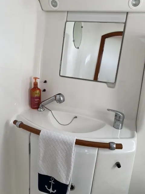 Slide: The Image of Beneteau 393 2002 - 43