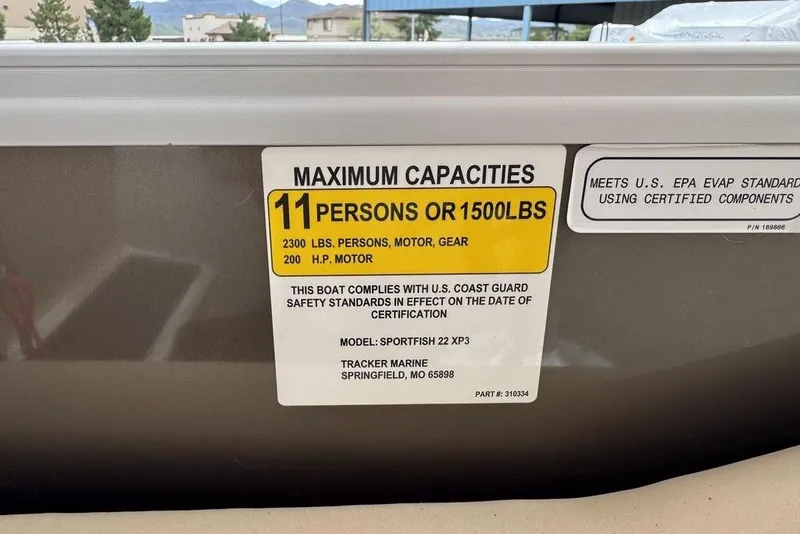 Slide: The Image of 2018 Sun Tracker SportFish 22 XP3 capacity label, 11 persons or 1500 lbs, 200 HP motor. - 43