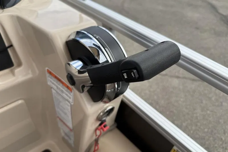 Slide: The Image of Close-up of throttle control on 2018 Sun Tracker SportFish 22 XP3 boat. - 46