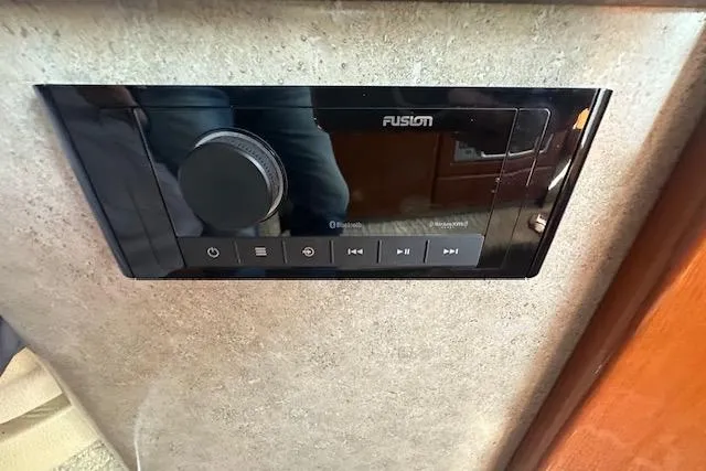 Slide: The Image of Raymarine display on 2008 Formula 330 Sun Sport boat dashboard. - 18