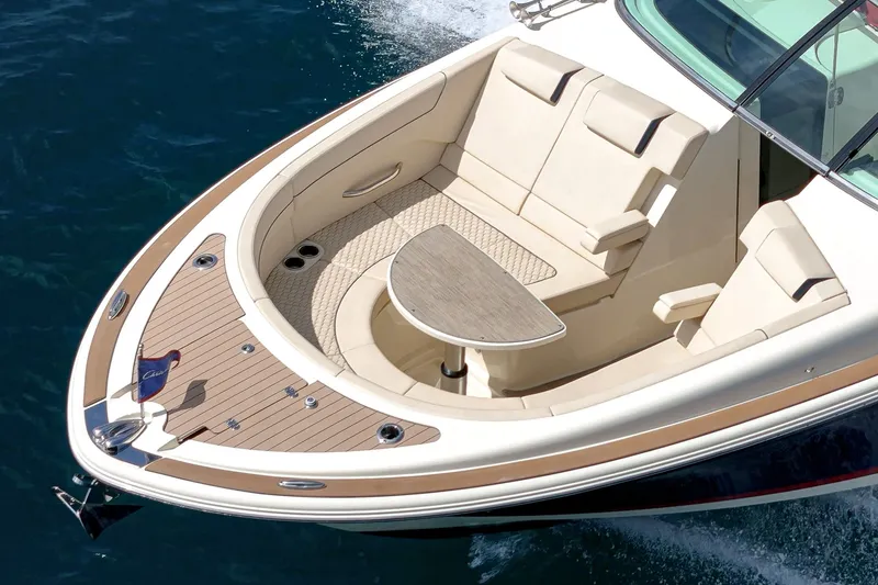 Slide: The Image of Chris-Craft Launch 35 GT 2024 - 4
