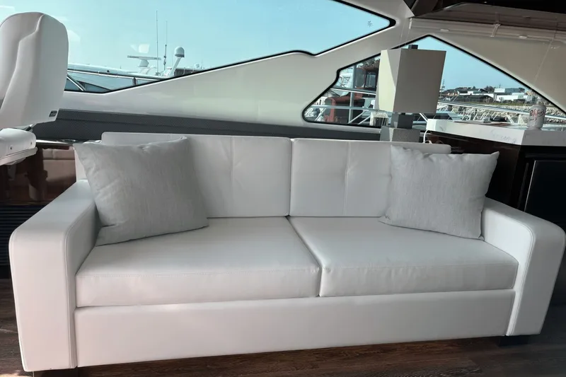 Slide: The Image of Cruisers Yachts 60 Cantius 2024 - 18