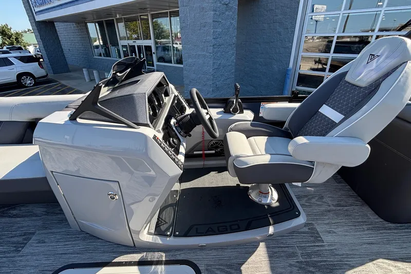 Slide: The Image of Viaggio Z24U 2026 boat interior with modern helm and comfortable captain's chair. - 17