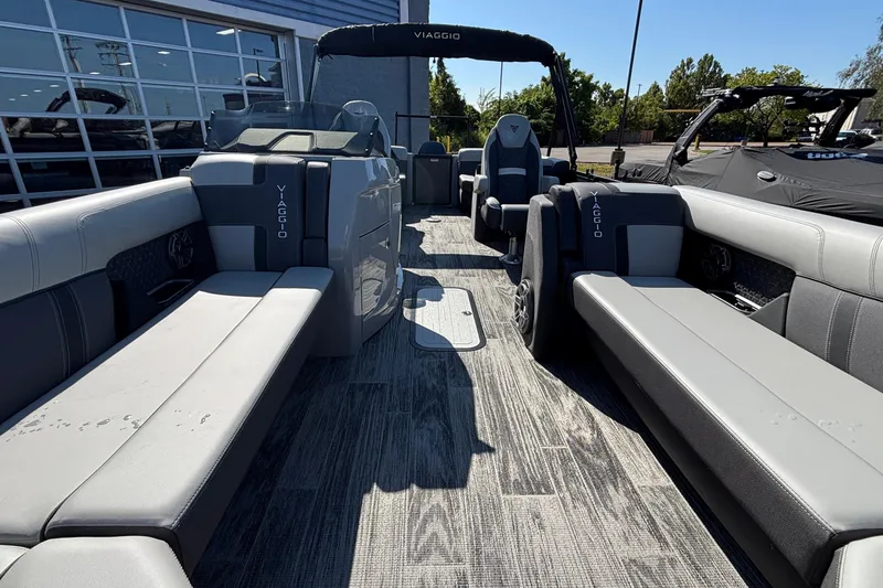 Slide: The Image of 2026 Viaggio Z24U boat interior with sleek seating and modern design. - 21
