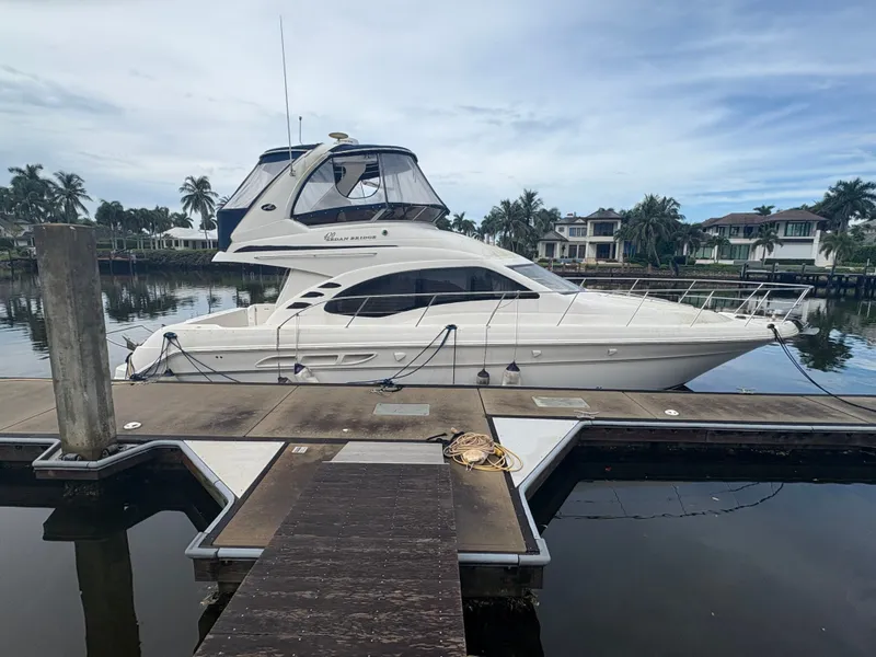 The Image of Sea Ray 420 Sedan Bridge 2005 - 0