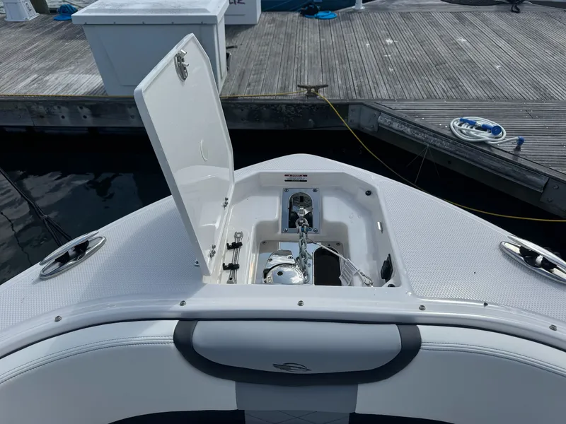 Slide: The Image of Chaparral 280 OSX 2025 - 3