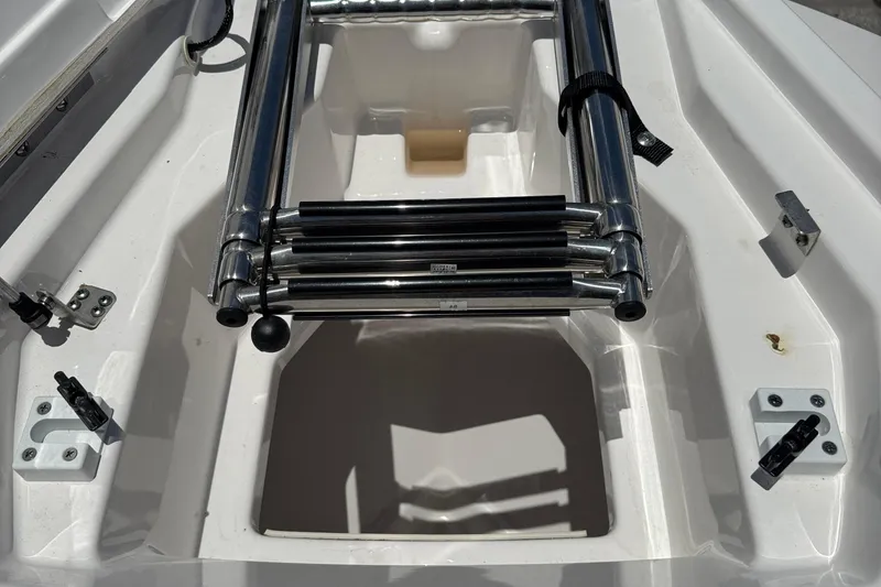Slide: The Image of 2025 Yamaha Boats AR250 swim platform with stainless steel ladder. - 6