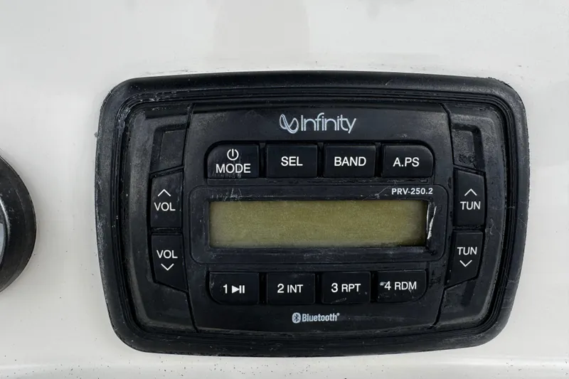 Slide: The Image of Infinity PRV-250.2 marine stereo on 2019 NauticStar 22 XS Offshore boat. - 22