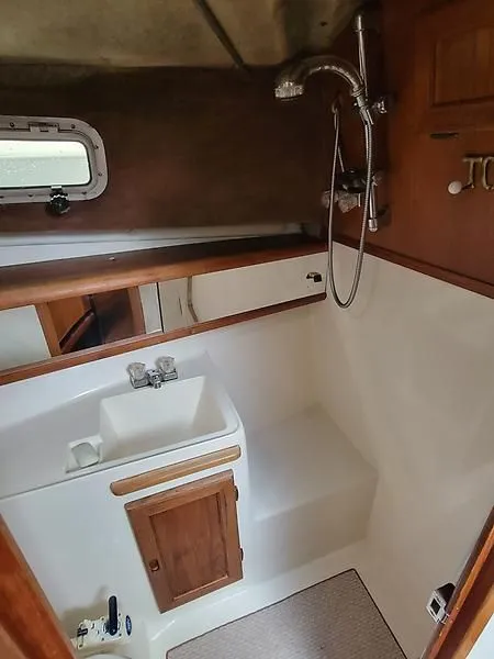 Slide: The Image of Bayliner 3288 Motoryacht 1989 - 13