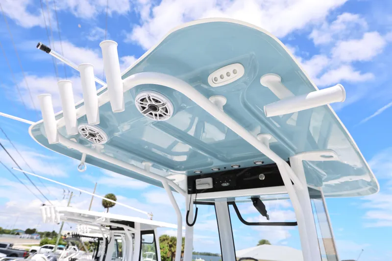 Slide: The Image of Control panel of 2026 Sea Hunt Ultra 265 SE boat with Garmin electronics. - 21