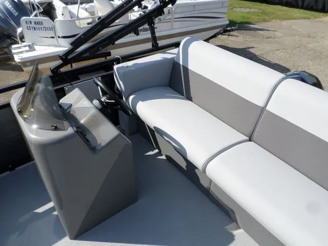 Slide: The Image of Angler Quest 7515 Leisure Quest 2026 - 3