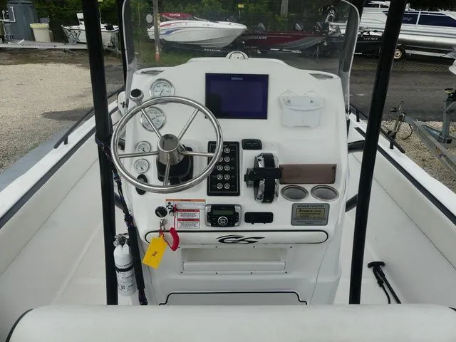 Slide: The Image of Glasstream 240 CCX 2022 - 6