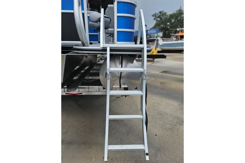 Slide: The Image of 2026 Bentley Pontoons 203 Fish-N-Cruise with aluminum boarding ladder. - 5