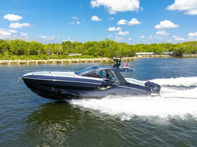 Slide: The Image of 2025 Azimut Verve 48 - Image 11 - 11